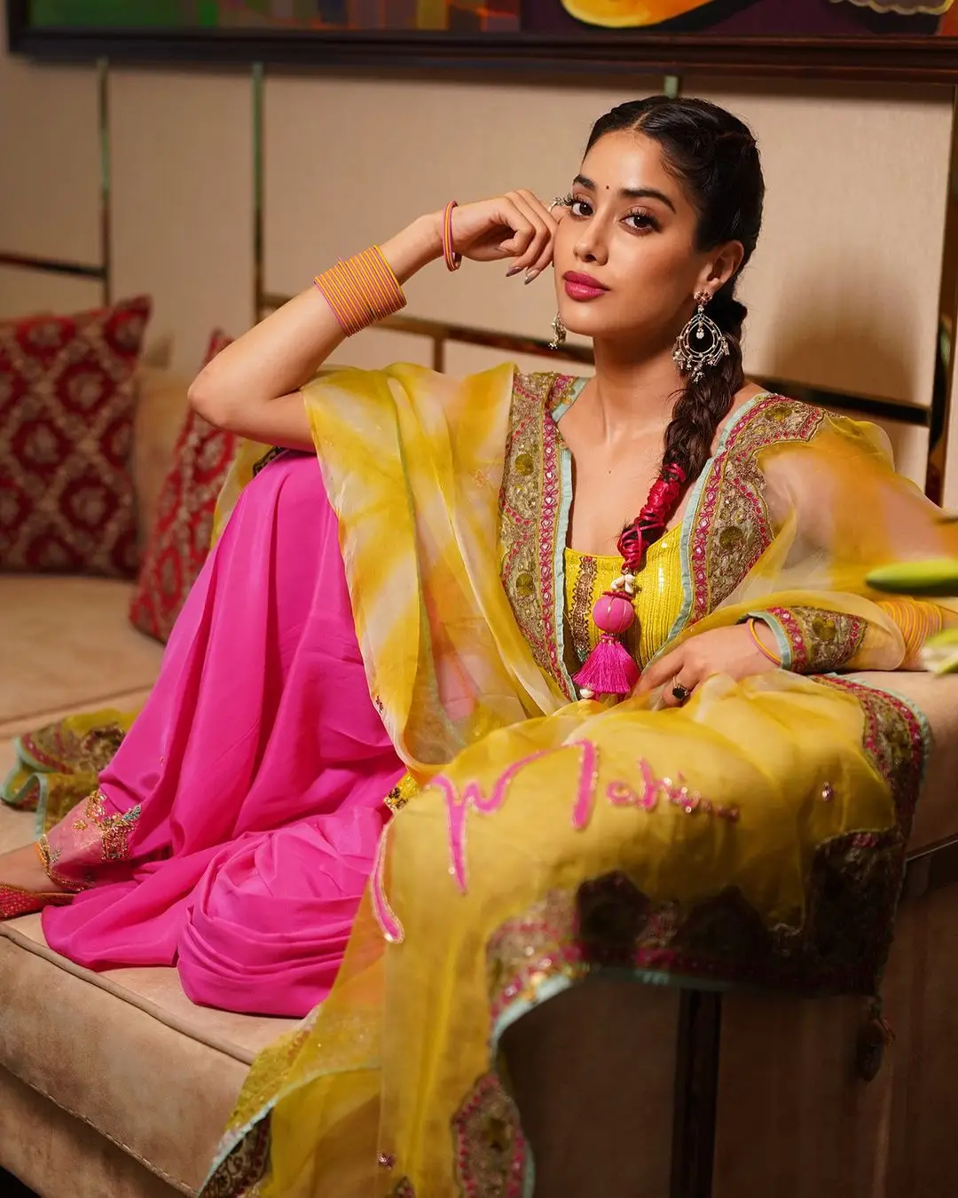 JANHVI KAPOOR IMAGES IN INDIAN TRADITIONAL YELLOW PUNJABI DRESS 7